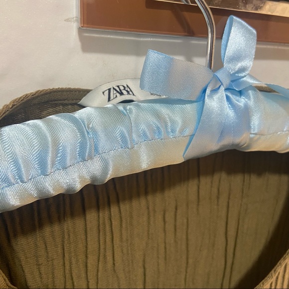 ✨ZARA crep pattern blouse - Picture 3 of 4